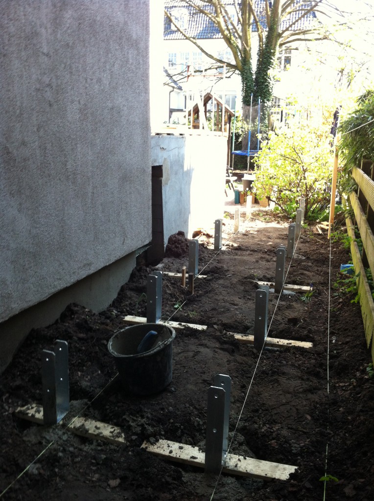 Balkon - Pfostenanker setzen - Der Kellerwerker