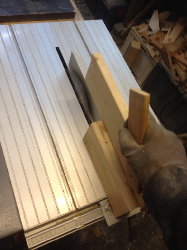 Schiff aus Restholz bauen - Der Kellerwerker